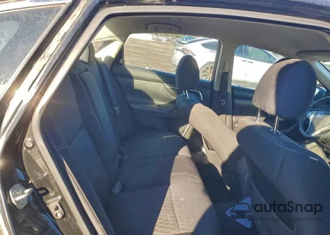 2017 Nissan Altima 2.5 z USA, uszkodzony, nr VIN 1N4AL3AP2HC266029